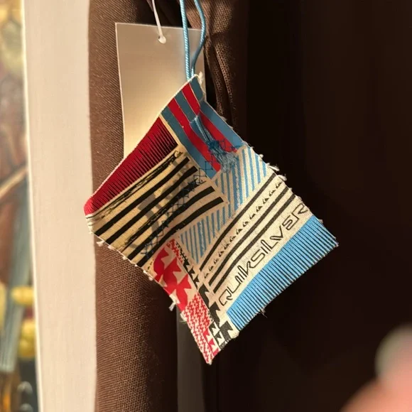 BNWT QUICKSILVER BROWN ZIP UP - Picture 8 of 9